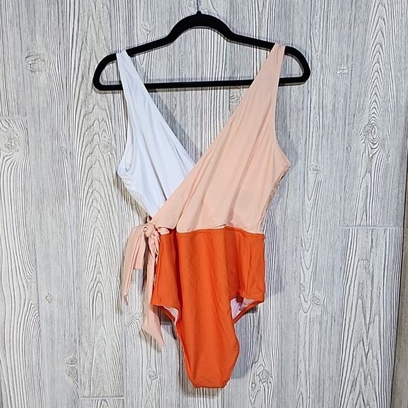 Cupshe One Piece Swimsuit, Wrap Color-Block Style, Women's Large, NWT - Picture 4 of 12
